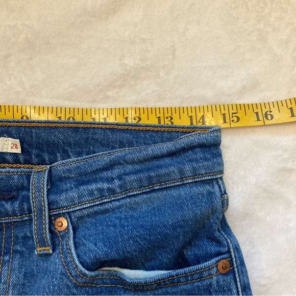 Levi’s Premium Wedgie Icon Fit High Waist Ankle Jeans Size 28 - Picture 12 of 16